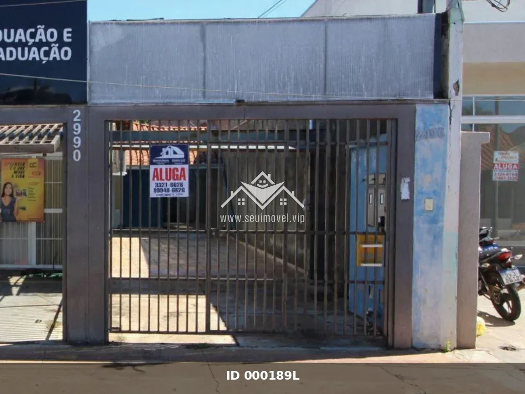 Casa terrea na Av.Julio de Castilho